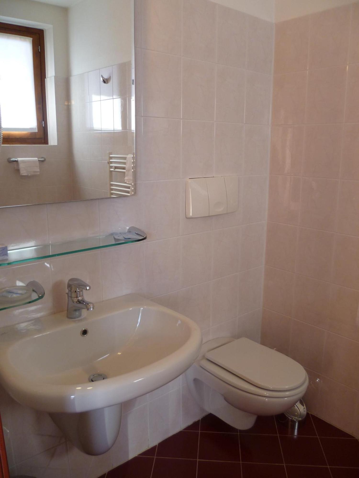 Hotel Derby Aprica Bagian luar foto