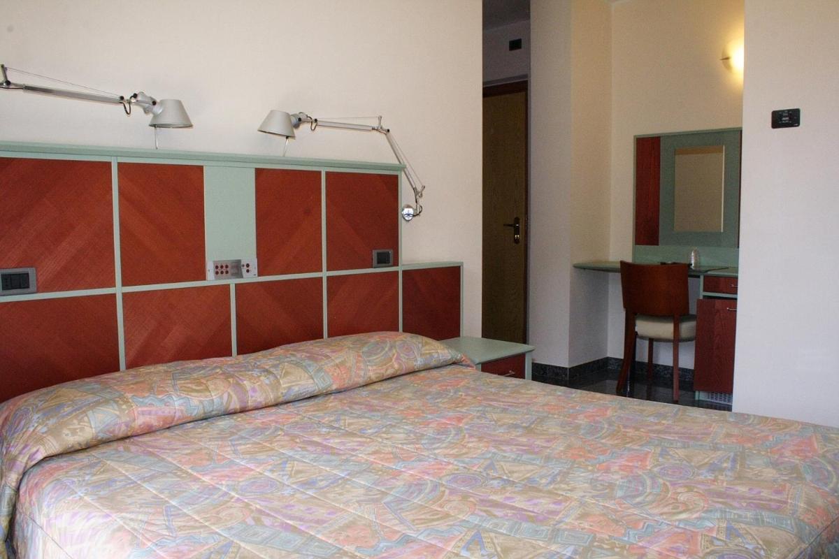 Hotel Derby Aprica Bagian luar foto