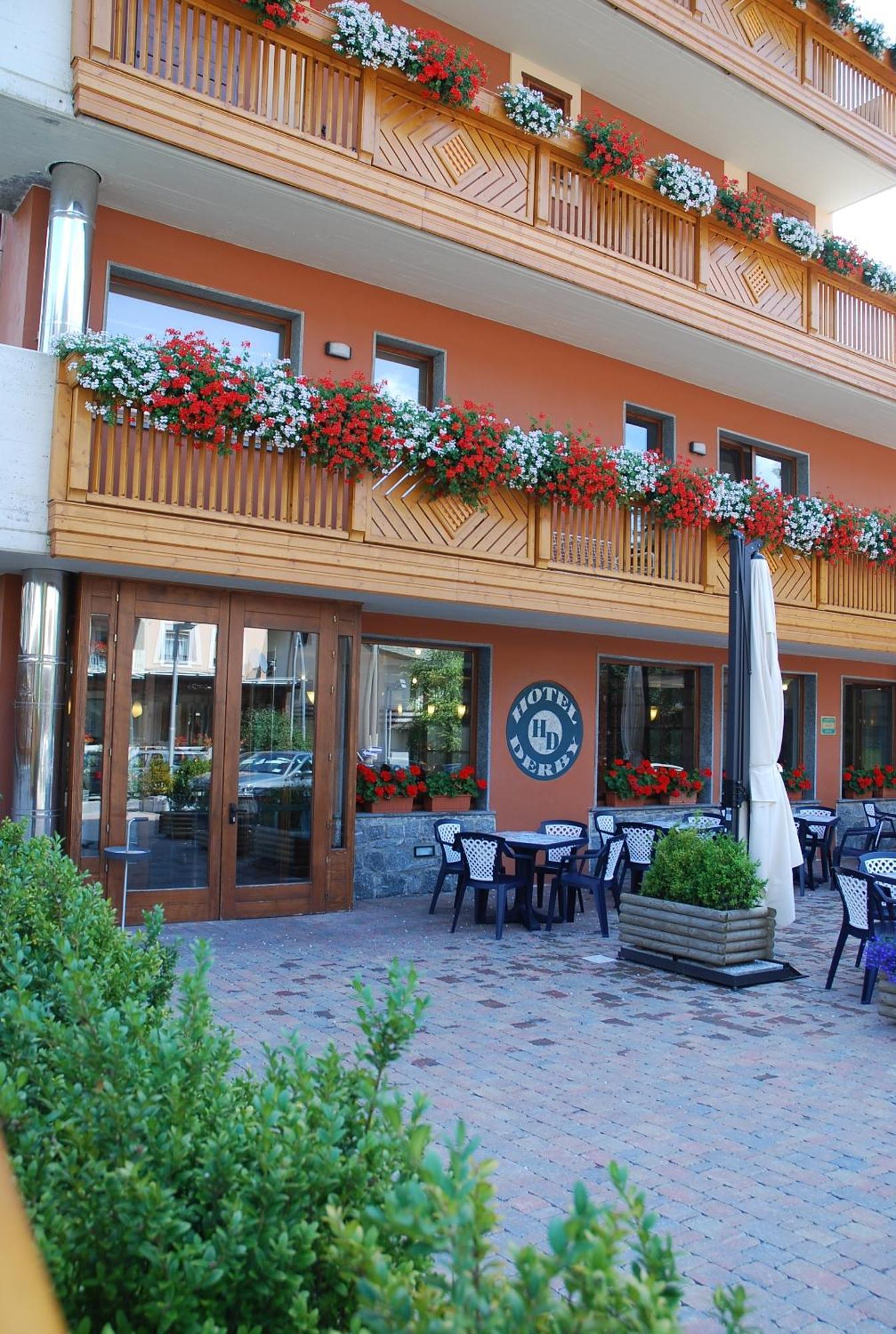 Hotel Derby Aprica Bagian luar foto