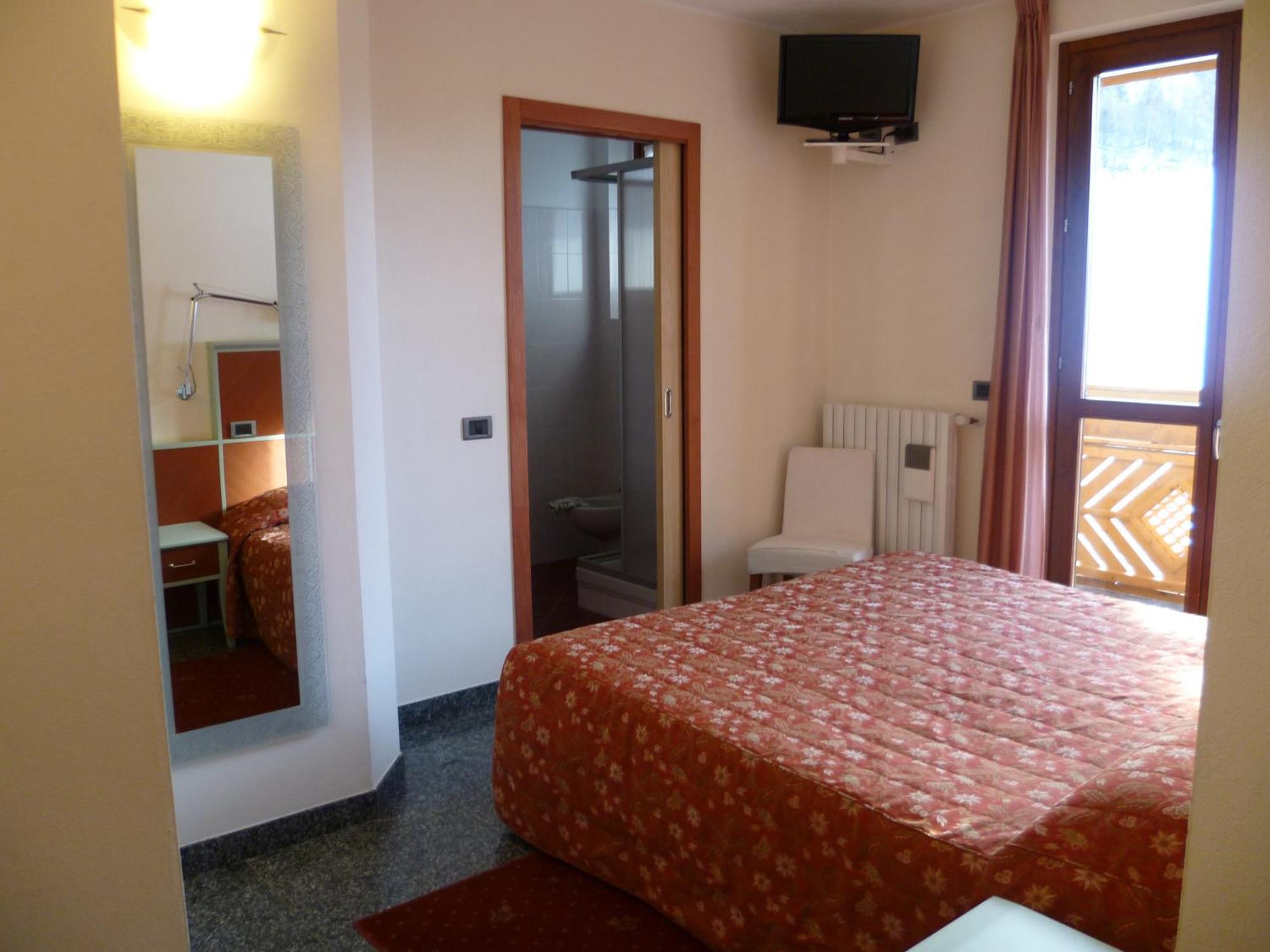 Hotel Derby Aprica Bagian luar foto